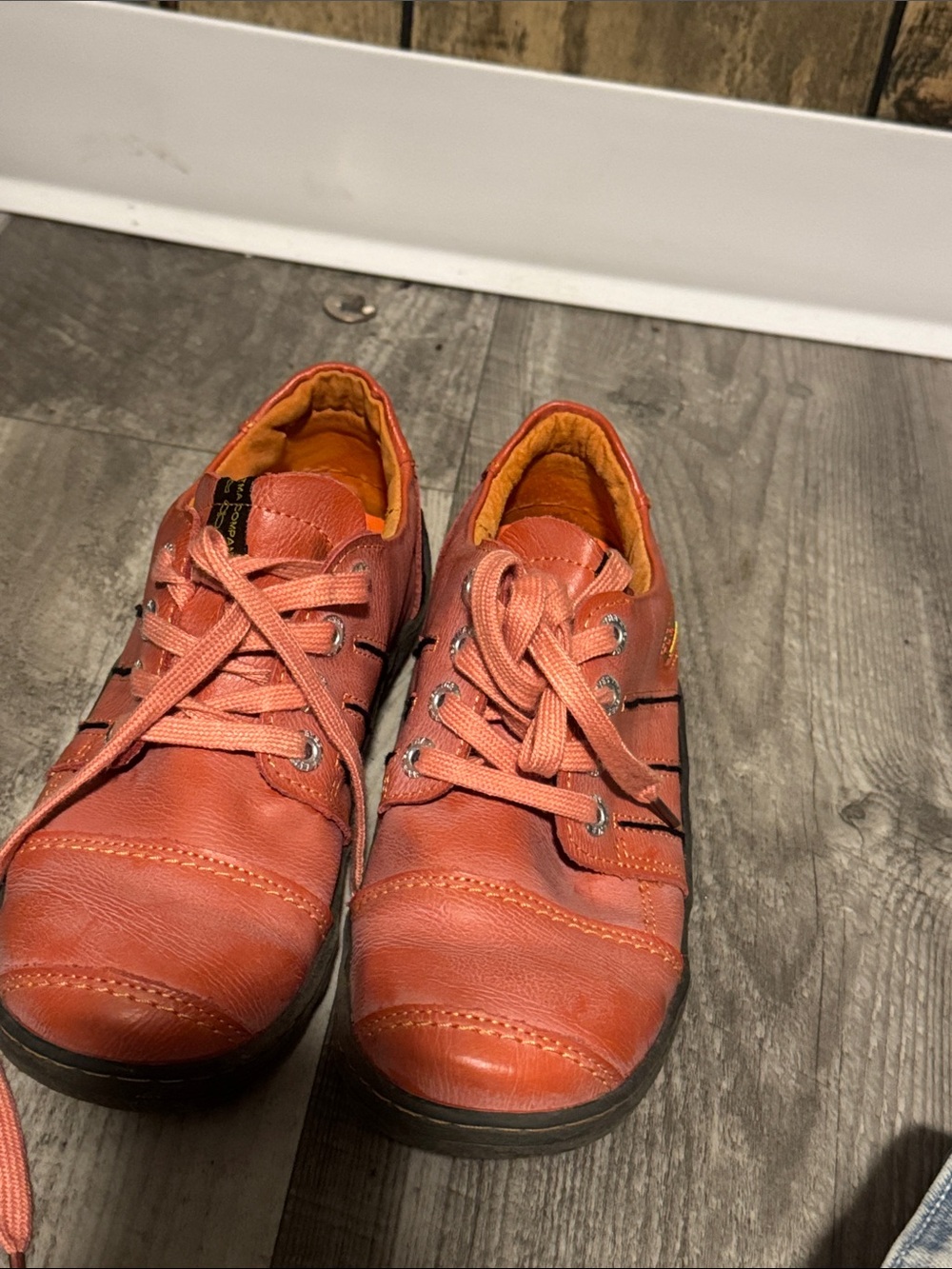 Women’s  Burnt Orange Lace-Up Casual Oxfords